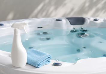 HOT TUBS CLEANER [HTC-01]