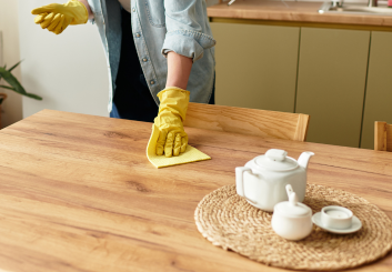 ŚRODEK DO CZYSZCZENIA I PIELĘGNACJI MEBLI [HPCI-07]