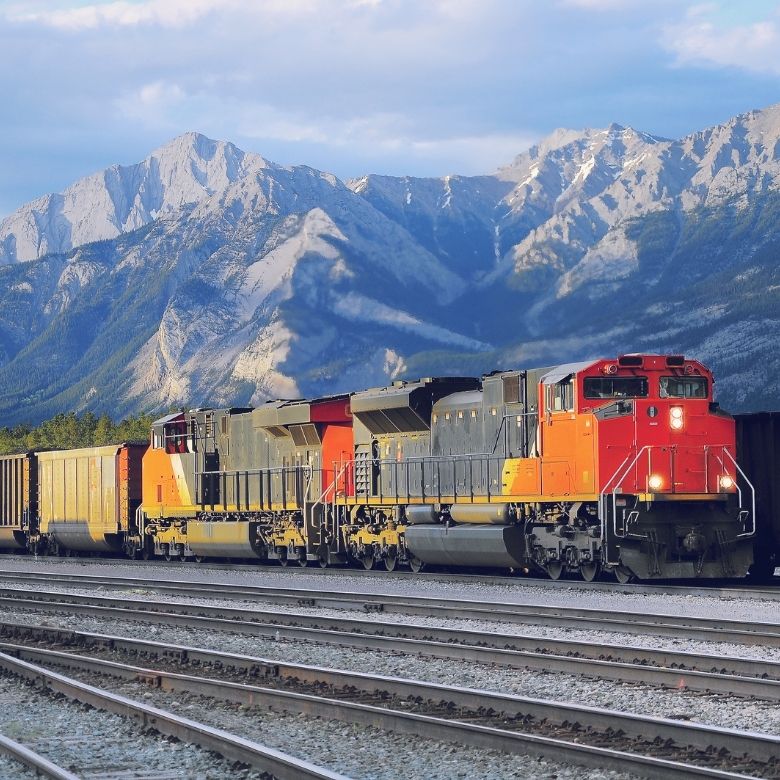 Rail Freight – Pros and Cons of Rail Transport