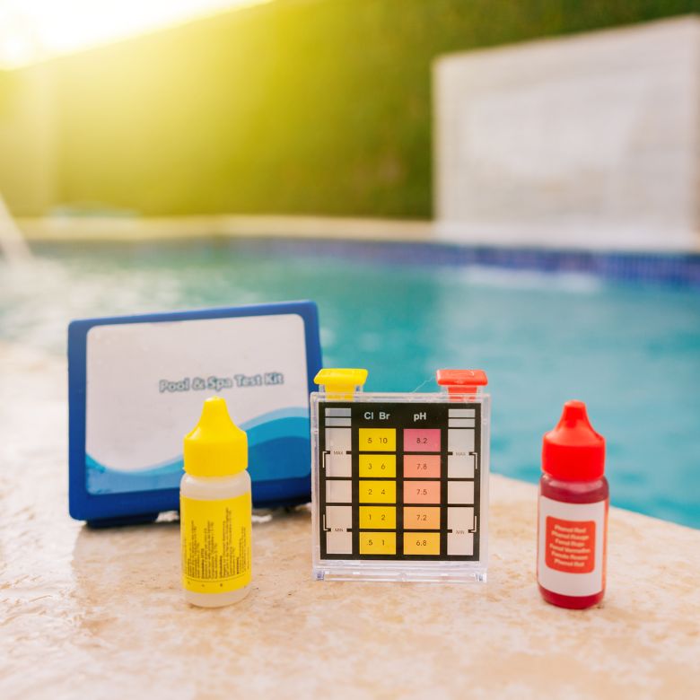 OXÍGENO ACTIVO PARA LA LIMPIEZA DEL AGUA DE LA PISCINA