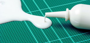 Lim för gjutna delar